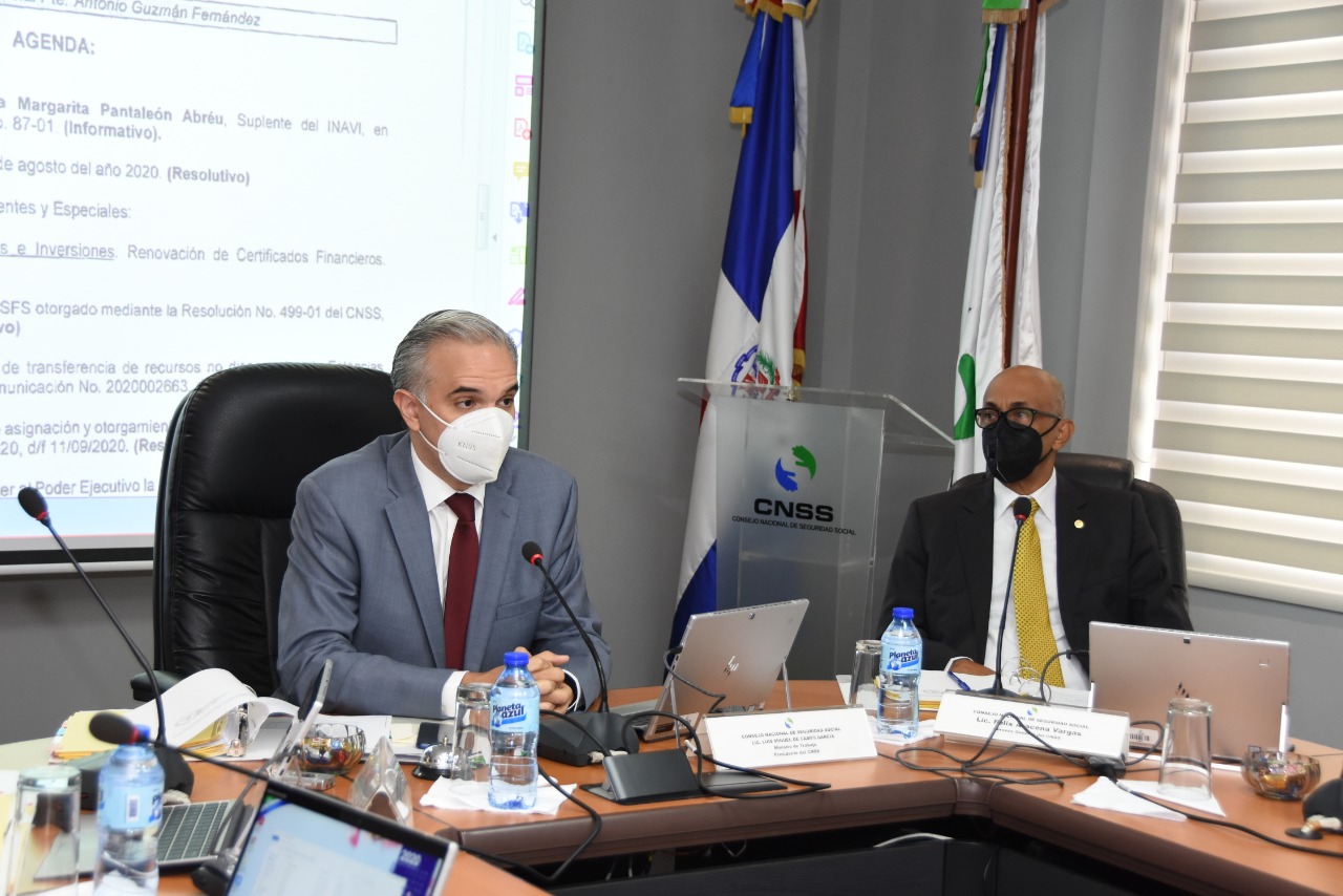 Ministro de Trabajo y presidente del CNSS anuncia extensión plazo  cobertura atenciones médicas trabajadores suspendidos