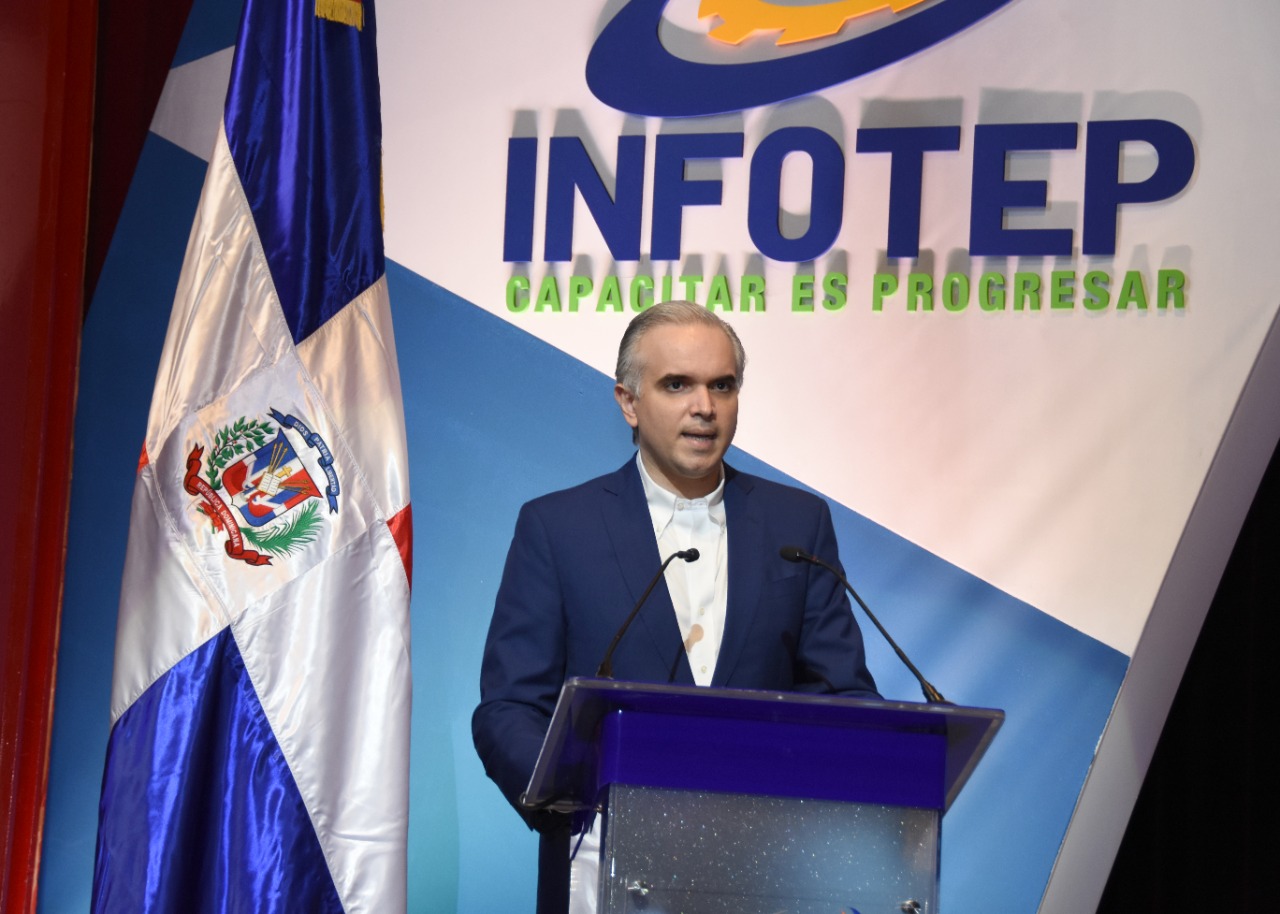 Ministro de Trabajo se compromete a apoyar proceso de modernización INFOTEP