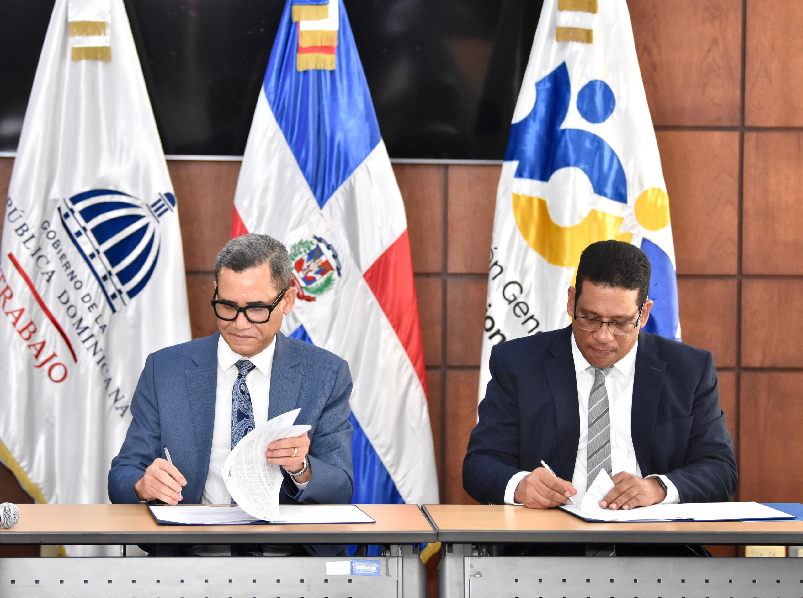 Ministerio de Trabajo y DGCP emiten circular sobre obligaciones laborales en contrataciones públicas