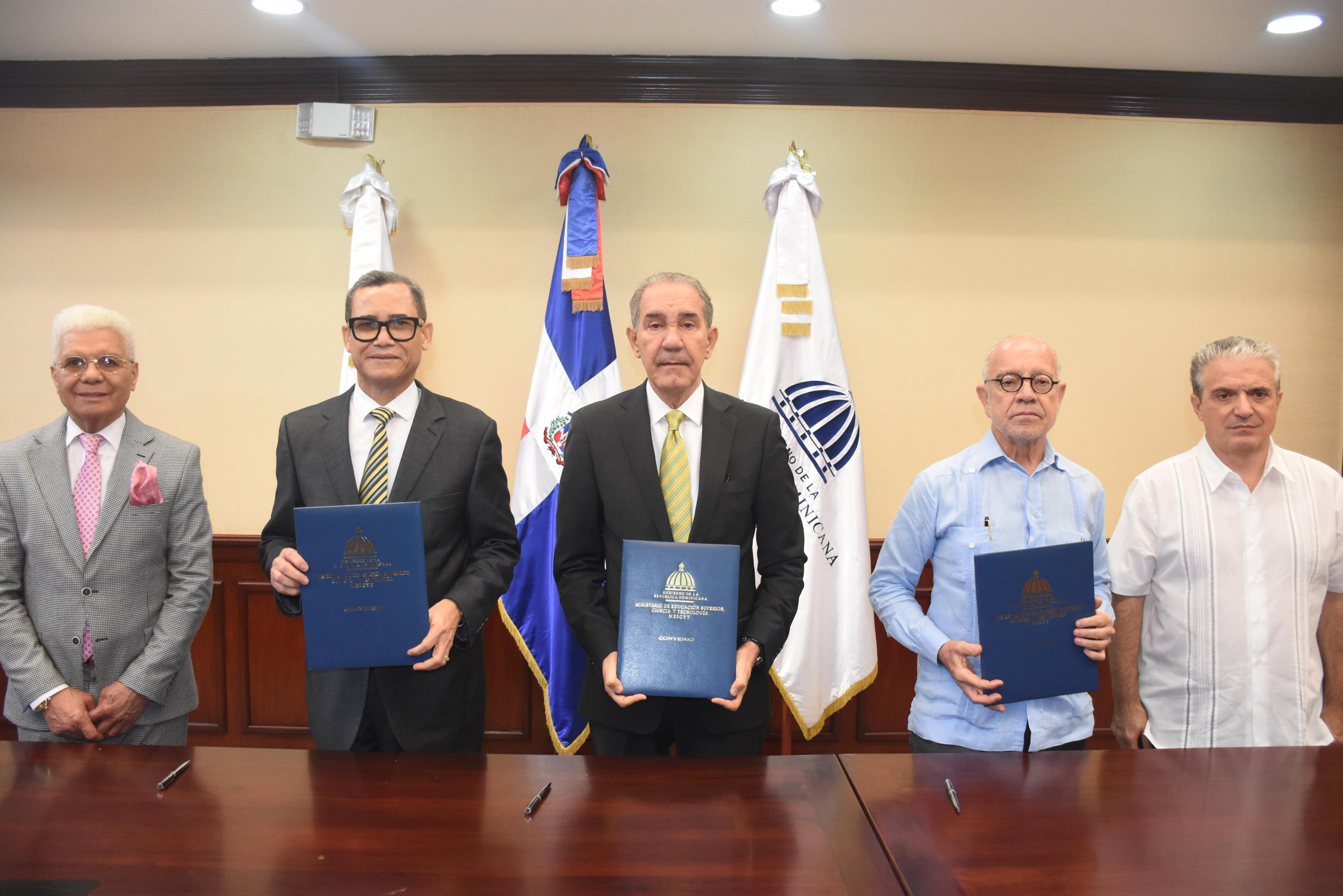MESCyT, Ministerio Trabajo y Uniromana impulsan educación y empleo en el Este para competitividad